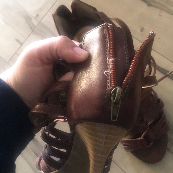 Rampage lace up heels with zipper in the back - Picture 5 of 5